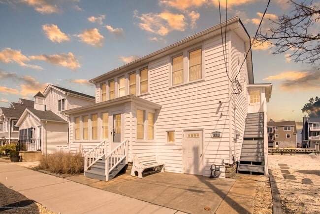 Building Photo - 292 N St Unit 2FL
