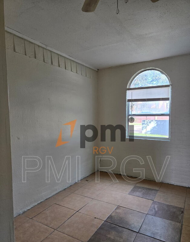 Photo - 1608 Norma Ln Unit 8