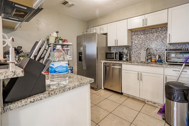Photo - 9710 Teasdale Terrace