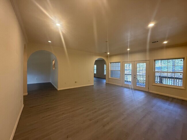 Photo - 11 Immokalee Dr