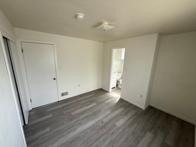 Photo - N31 A-C Unit N31-B