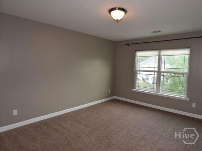 Photo - 933 Young Way House