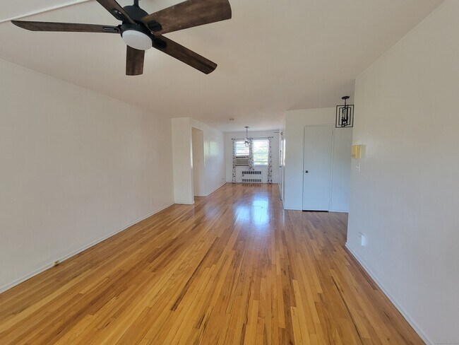 Photo - 73 Hope St Unit C