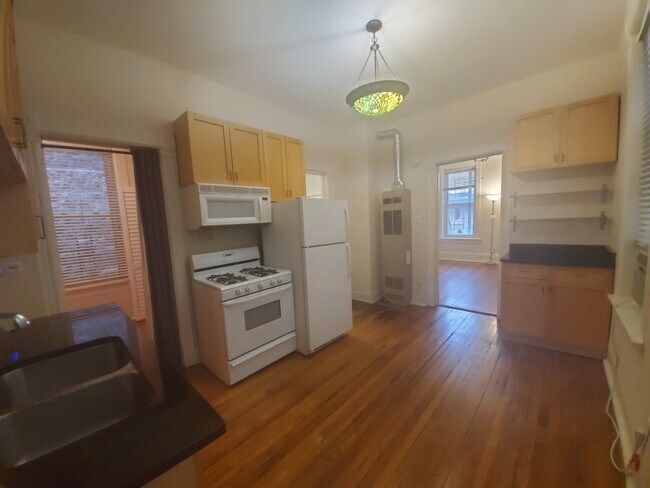 Building Photo - 1623 N Hermitage Ave Unit BR Rental