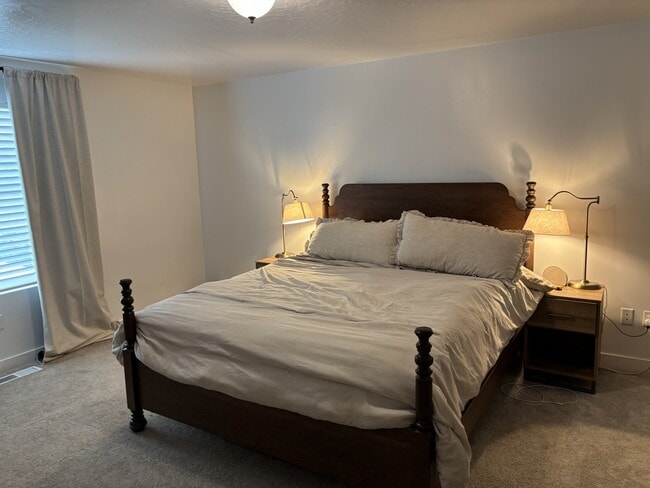 Photo - 582 W 850 S