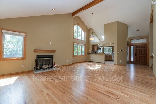 Photo - 4228 Amber St