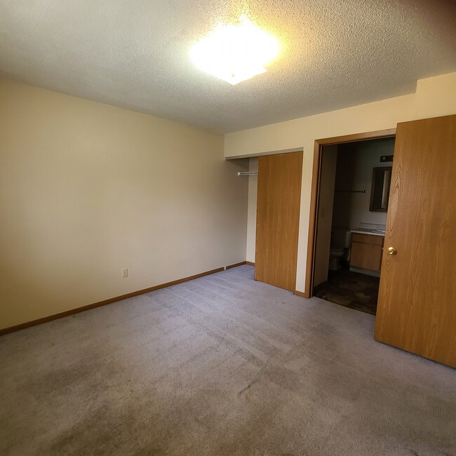 Photo - 8th & 8th Apartments Unidad 103