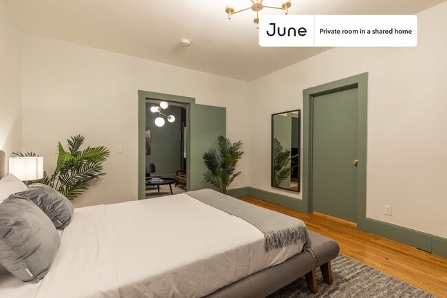 Photo - Room in Shared 4 bed/1 bath home Unit D