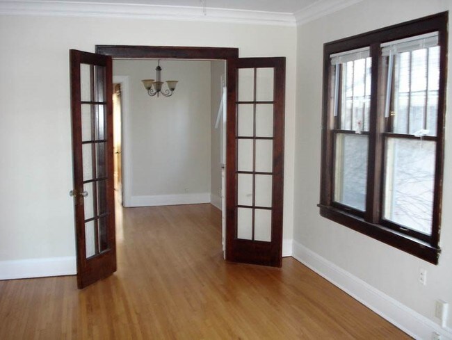 1 Bedroom Living Room