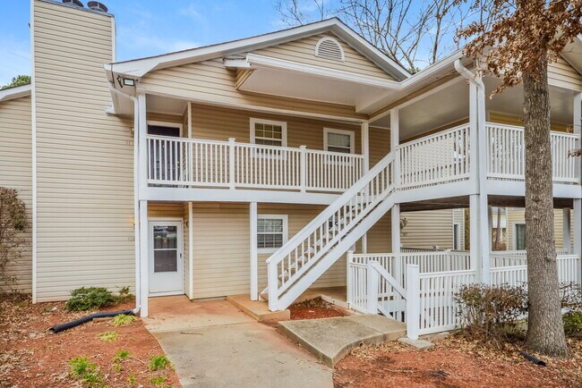 Photo - 108 Augusta Dr