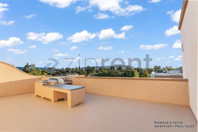 Building Photo - 1368 El Camino Real