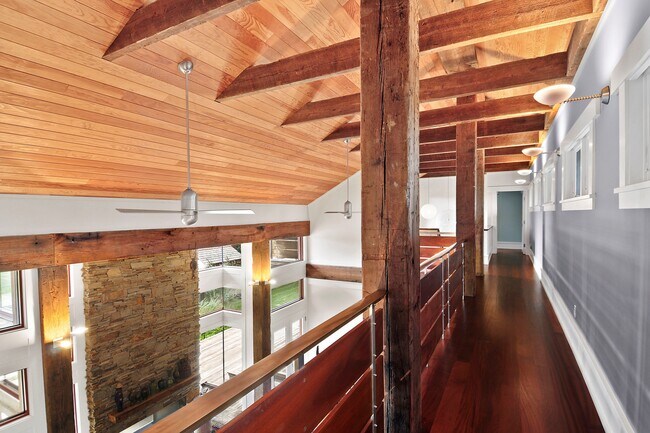 Photo - 807 Halsey Ln