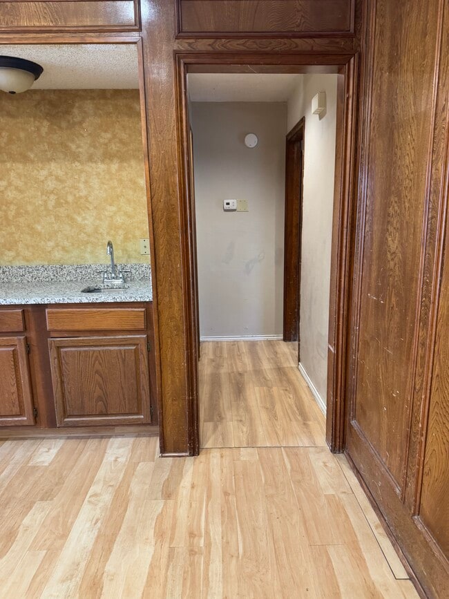 Barra húmeda - 7110 Ridgeview Dr