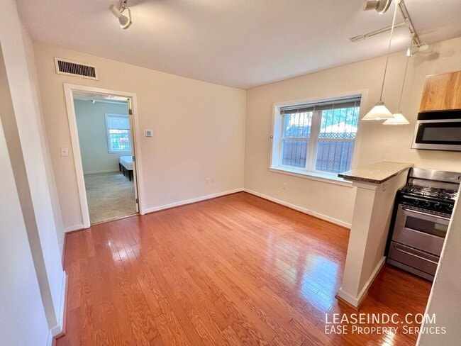 Photo - 3534 10th St NW Unidad #150
