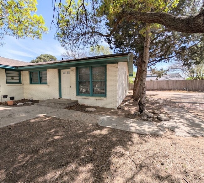 Building Photo - 9001 Indiana Ave Unit C