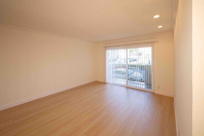 Photo - 3845 Harrison St Unit 106
