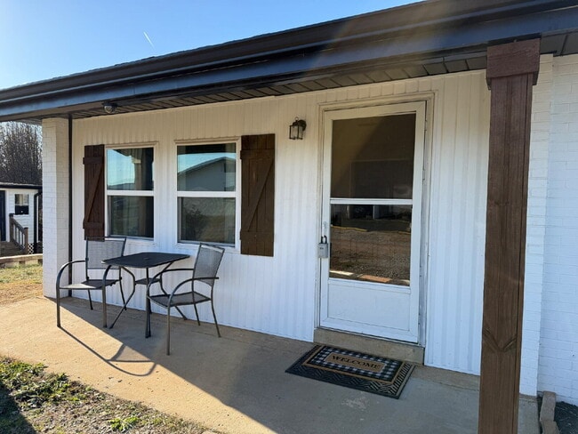 Building Photo - 9921 Pulaski Pike Unit C1