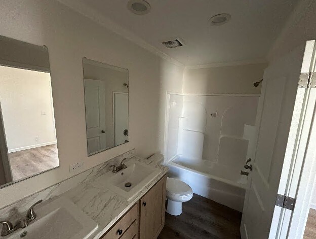 Photo - 3220 Sutton Ln