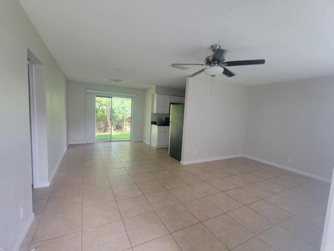 242 SE 24th Ave Unit 242
