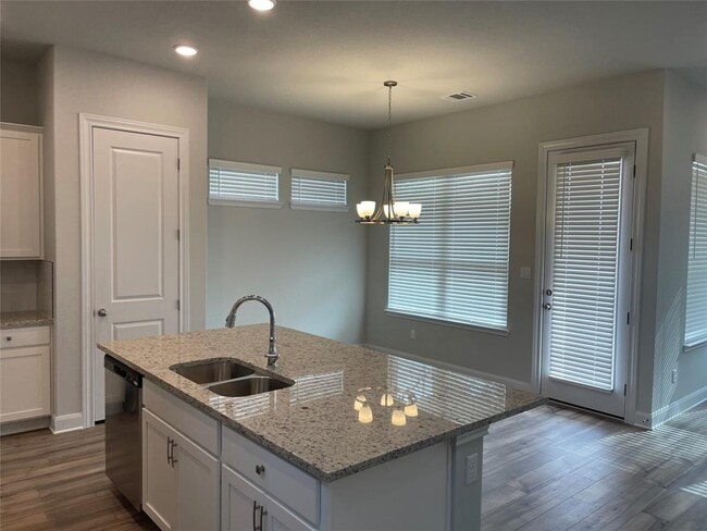 Photo - 122 Revere Dr