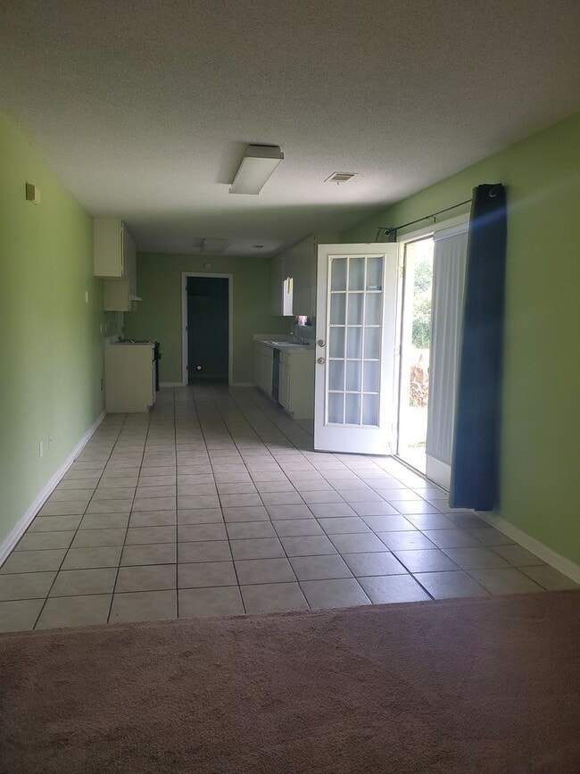 Photo - Spacious Country Living
