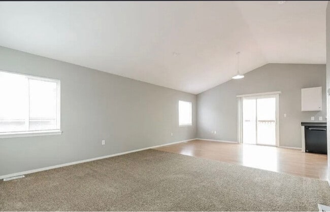 Building Photo - 14525 E 47th Dr