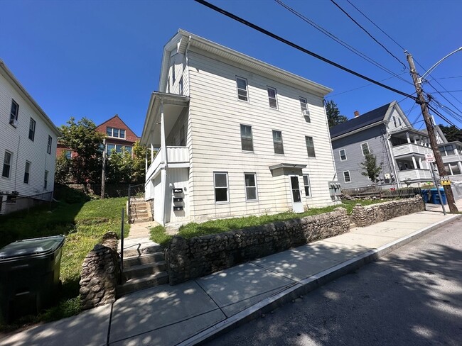 Building Photo - 17 Granite St Unit 1