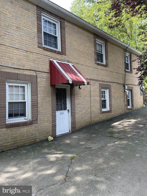 Building Photo - 625 Lakeside Ave Rental