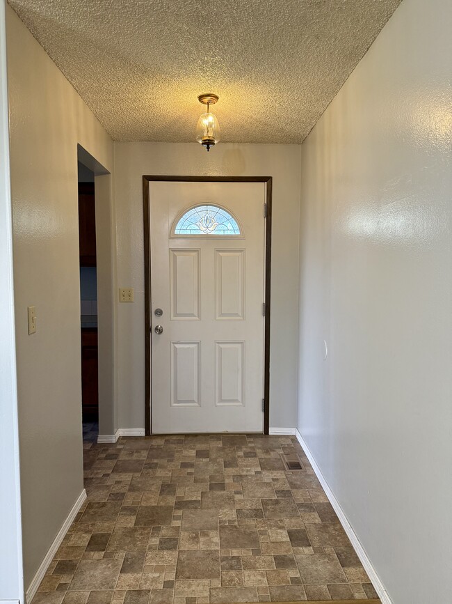 Photo - 5363 Gatewood Dr