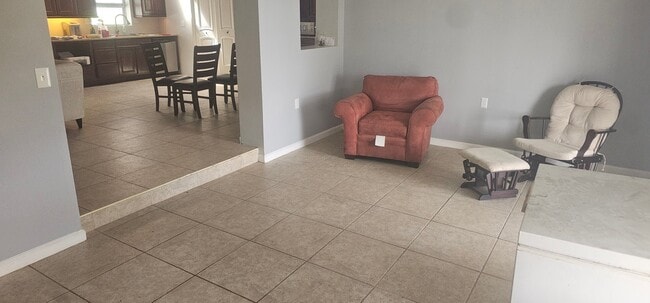 502 Canal Dr