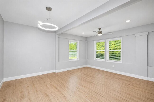 Photo - 2203 Wingate St SW