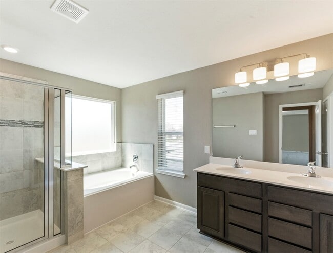 Photo - 5712 Bluebonnet Ln