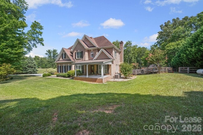 Photo - 7107 Nesbit Rd