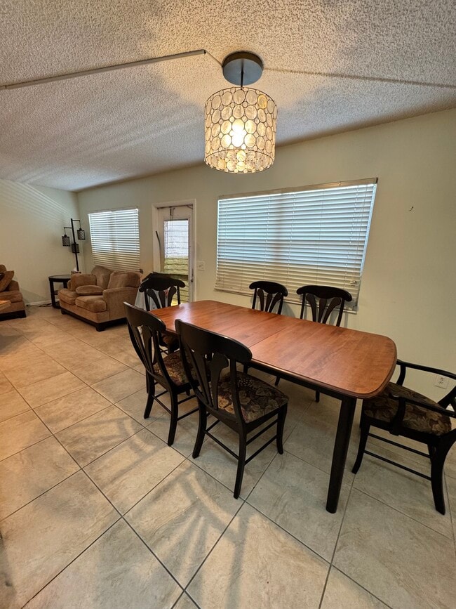 Photo - 4007 Yarmouth a Unidad 4007 Yarmouth A