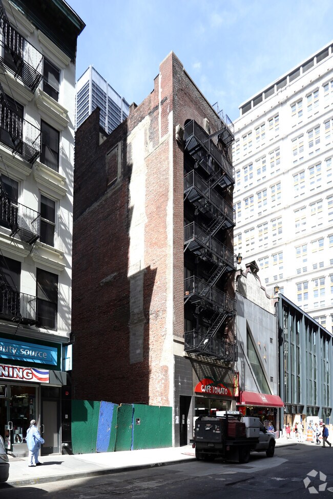 Photo - 142 Fulton St