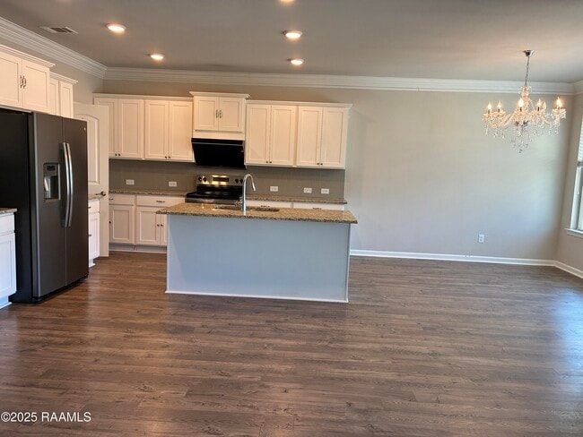 Photo - 109 Marais Ave