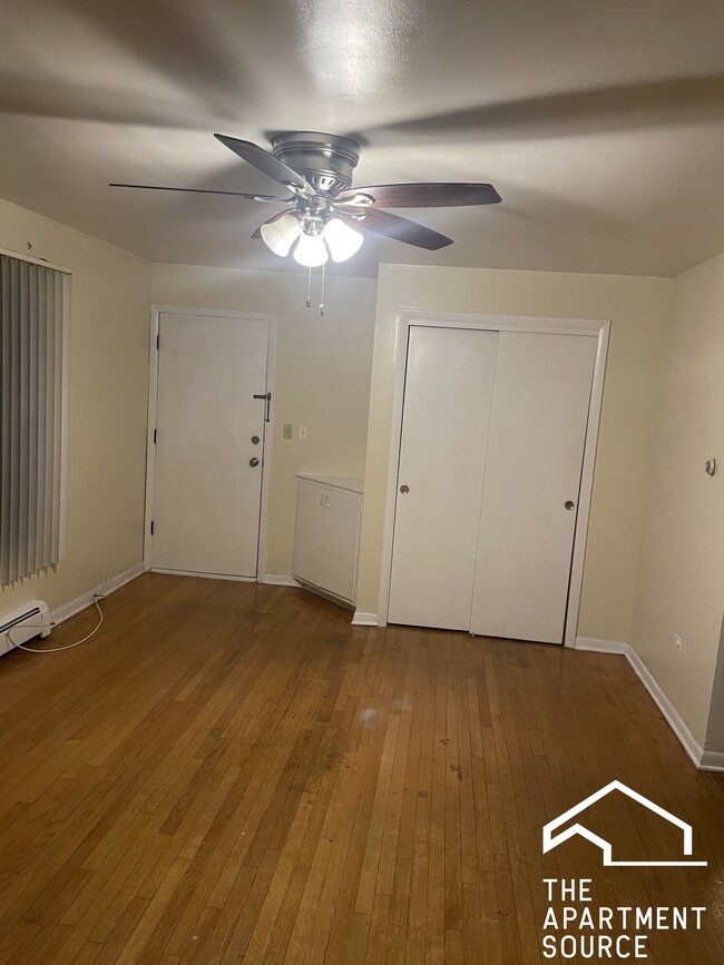 Photo - 7528 N Claremont Ave Unit 1