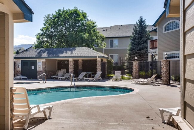 Building Photo - 3002 W Elizabeth St