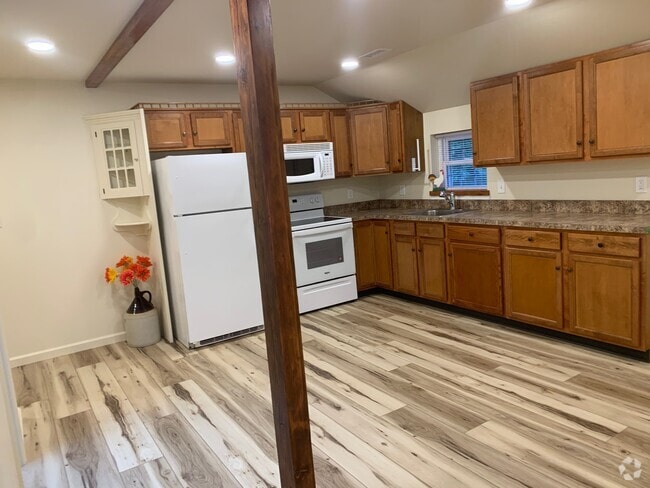 Building Photo - 2028 Store Rd Rental