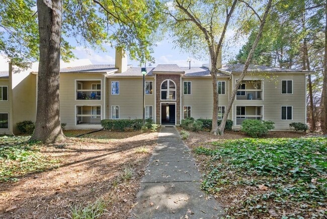 Building Photo - 558 Emory Oaks Way