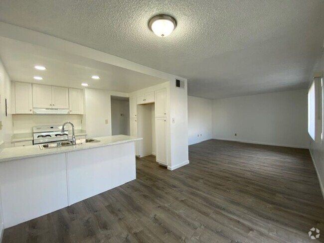 Building Photo - Completely Remodeled Colton Condo in Gated...