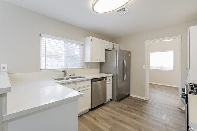 Photo - 1733 Toltec Cir