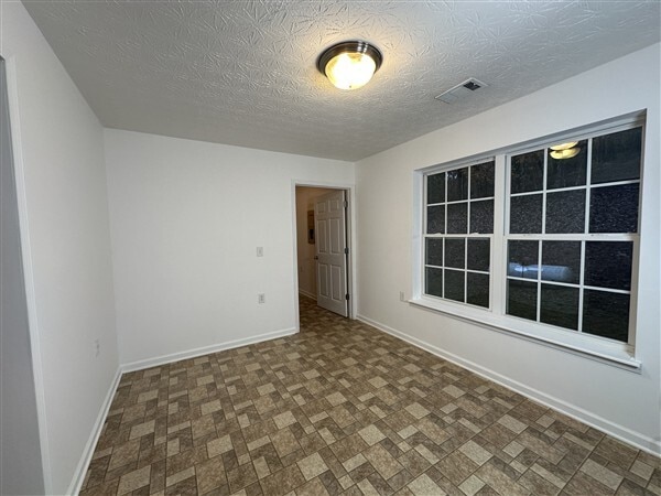 Photo - 600 Indian Trail