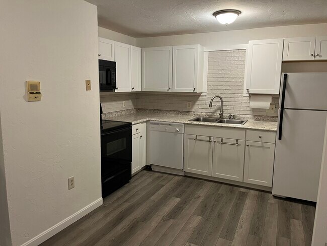 Photo - 48 Gibbs St Unit Apartment for rent
