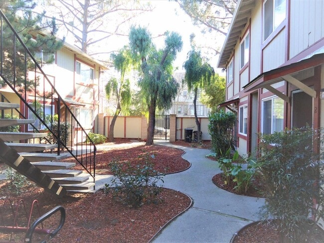 Photo - 195 E Reed St Rental