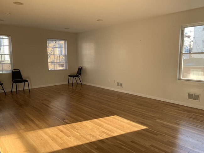 Photo - 63 Franklin St Unidad 1A