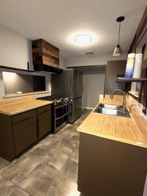 Photo - 1827 Polley Ct