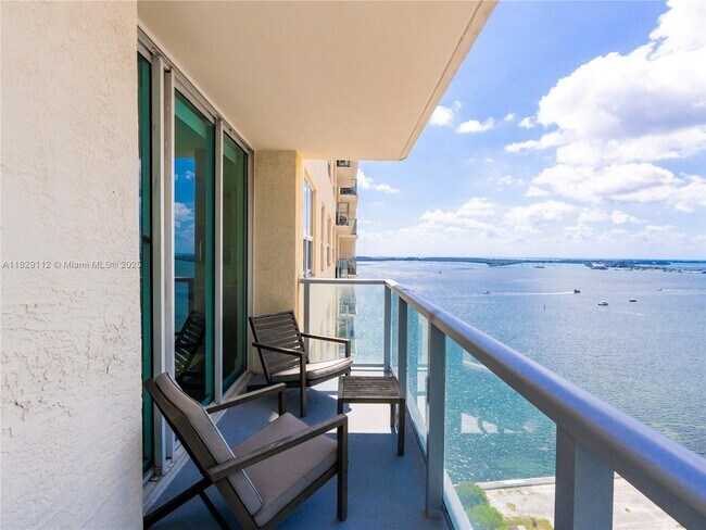 Photo - 1155 Brickell Bay Dr Unidad 2101 Rental