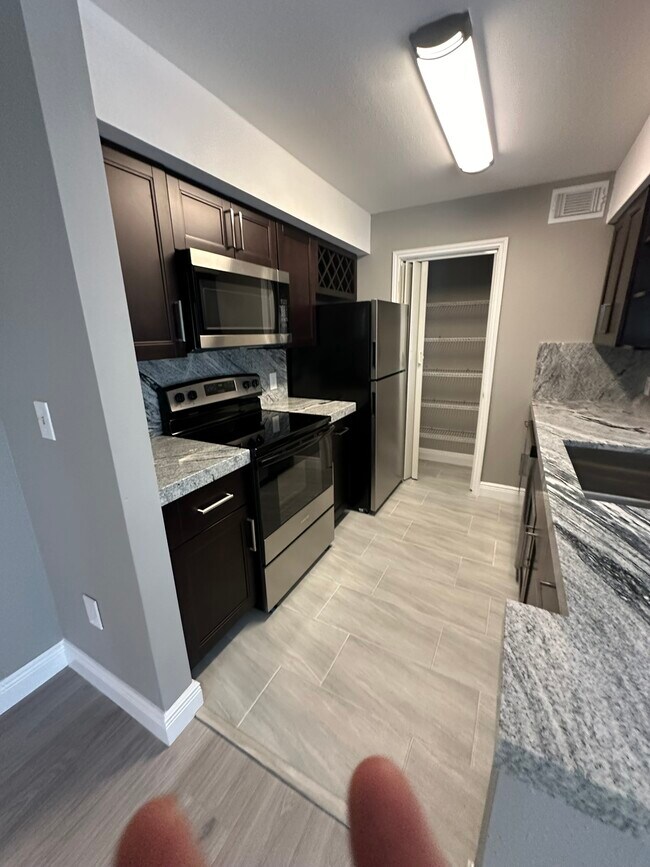 Building Photo - 2662 NW 33rd St Rental