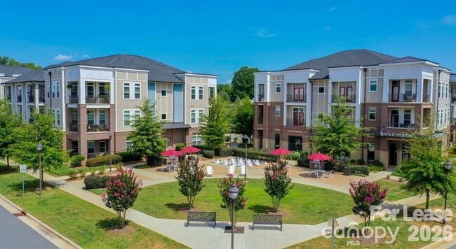 Building Photo - 16408 Holly Crest Ln Unit B3-2